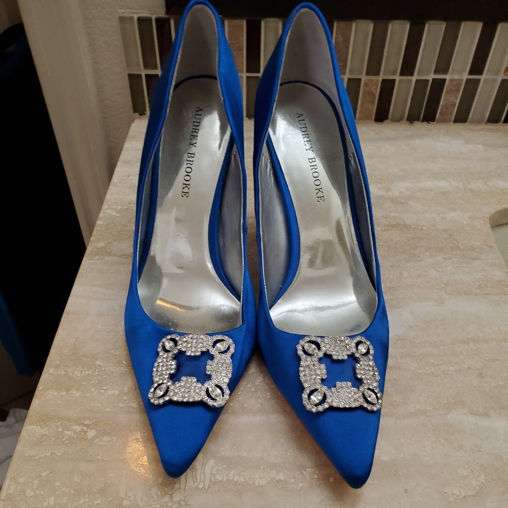 Shoe - Picture 3 of 4
